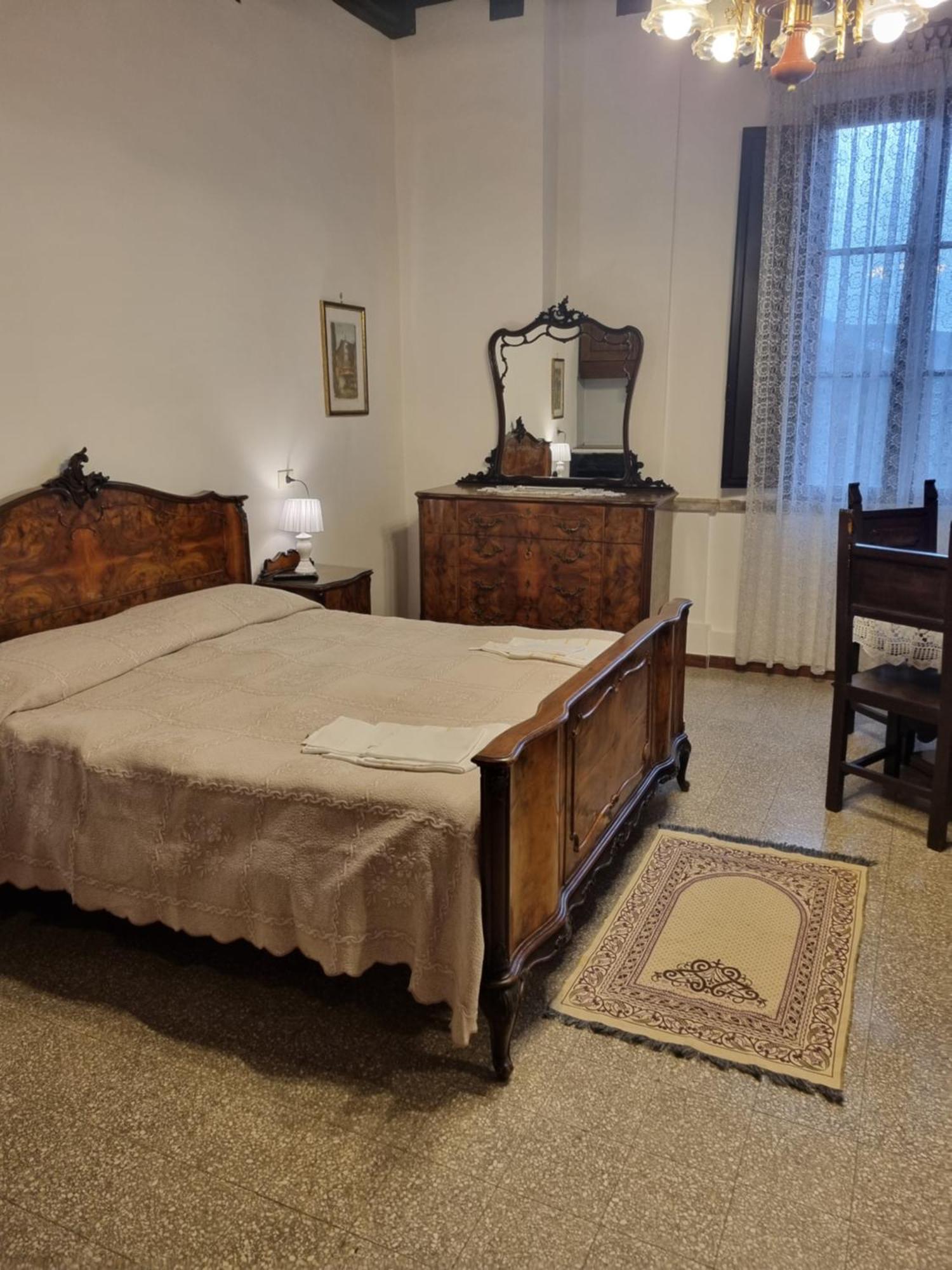 Palazzo Moraschi Subiaco Bed and Breakfast Buitenkant foto