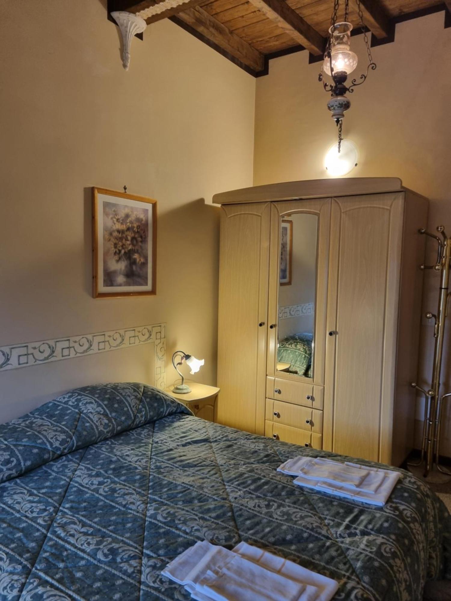 Palazzo Moraschi Subiaco Bed and Breakfast Buitenkant foto